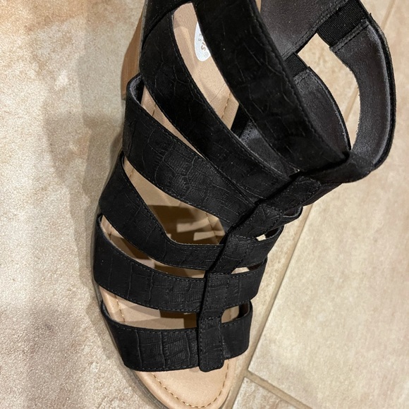 Dr scholls sandals new in box size 11 heel is 3 inch NWT - Picture 3 of 7